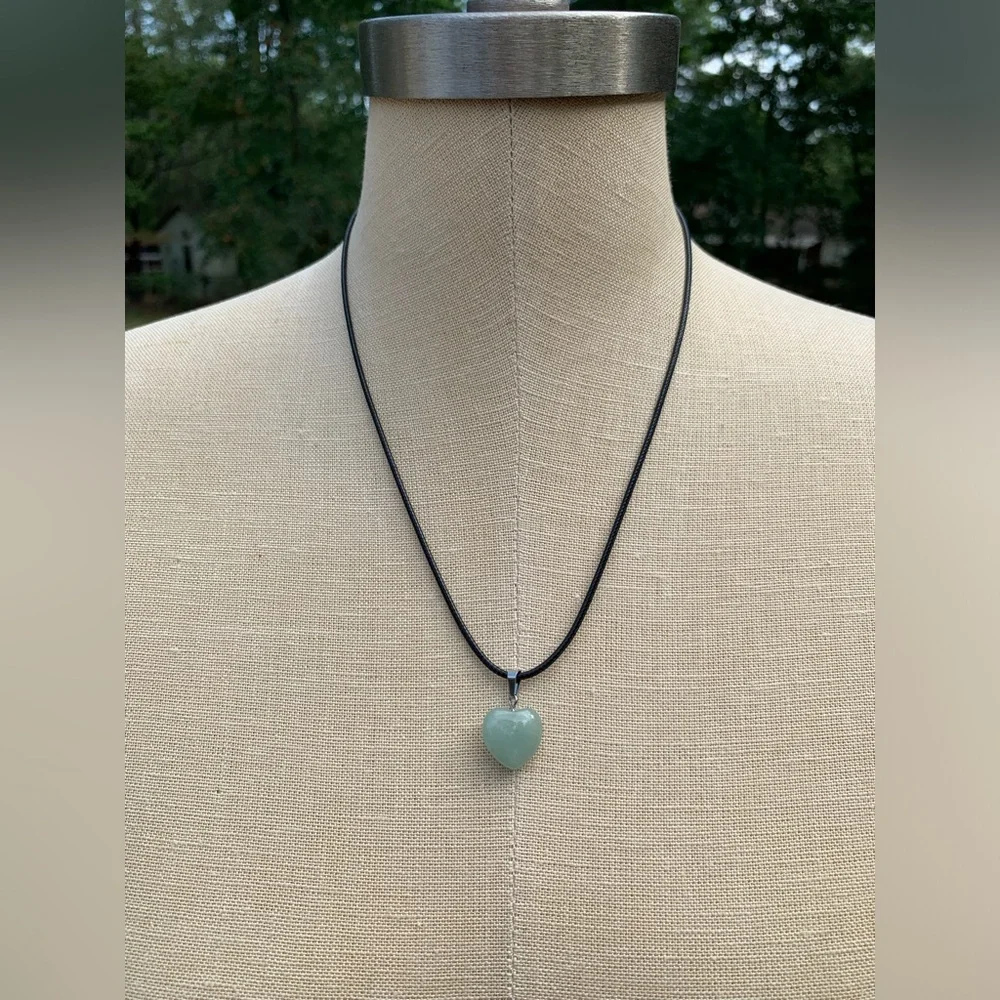 Handmade Genuine Stone Heart Amulet Necklace - Picture 5 of 10